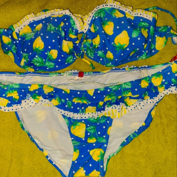 NWT Bikini Set - Picture 1 of 1